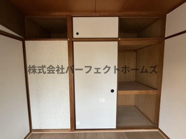 三井団地A93棟の収納|便利な収納スペースです