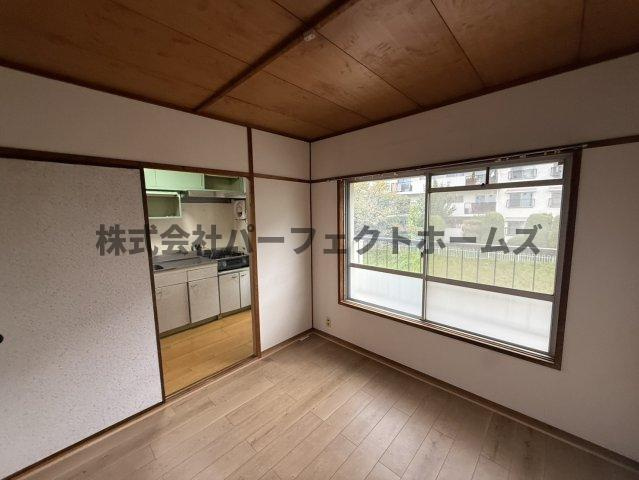 三井団地A93棟の洋室|明るい洋室です