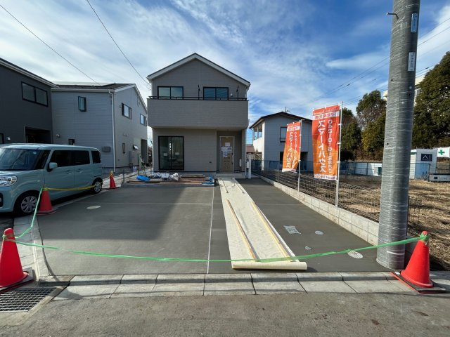 新戸新築全7棟の前面道路含む現地写真