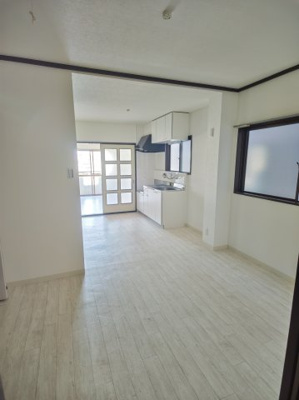 【居間・リビング】 | ラルゴ上神田 | ゆったり過ごせるリビングです