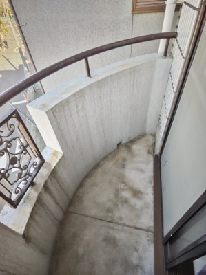 【バルコニー】 | ラルゴ上神田 | お洗濯にも便利なバルコニー付き