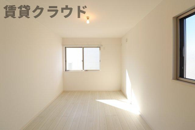 ネオ君塚戸建Ｂ棟の洋室|きれいな洋室です