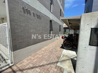 【エントランス】 | メゾン・ル・ウエスト