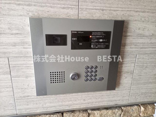 セレニテ神戸元町のエントランス