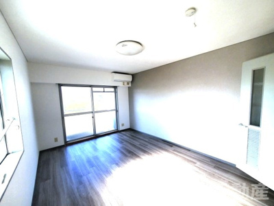 【居間・リビング】 | サンハイツ沖浜 | ゆったりとした居間です