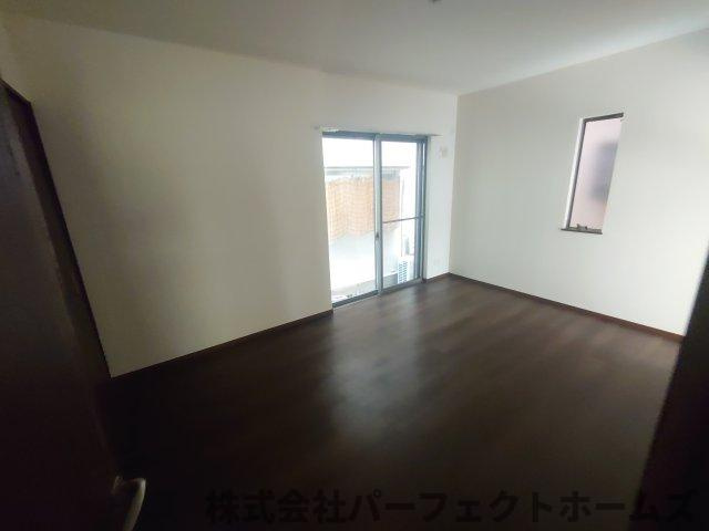 仁和寺町中古戸建の洋室|洋室です