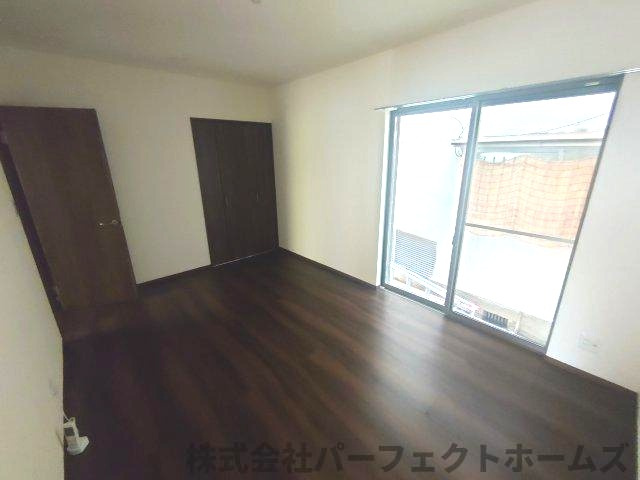 仁和寺町中古戸建の洋室|スタンダードな洋室です