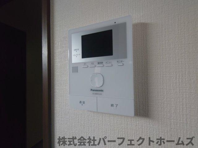 仁和寺町中古戸建の防犯設備|TVモニターホンです