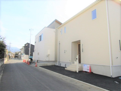 【前面道路含む現地写真】 | クレイドルガーデン甲府市和田町第1 | 前面道路含む現地写真です