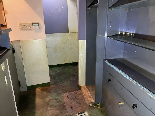 米子市朝日町　森山ビル2階テナントの内装