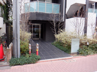 【エントランス】