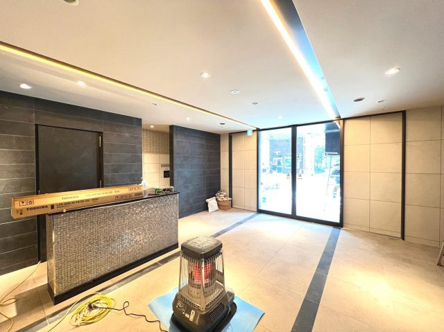 エステムコート堺筋本町のロビー
