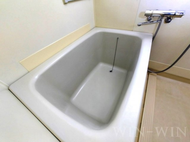 花田ハウスの浴室