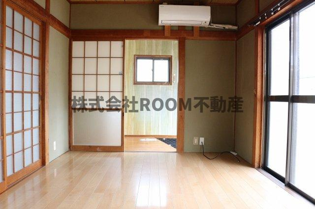 中原貸家の寝室