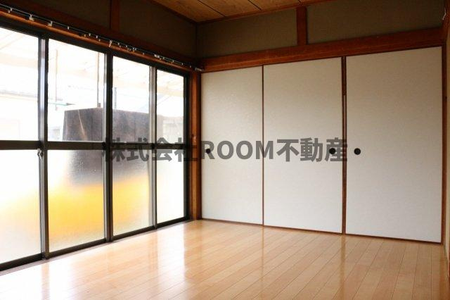 中原貸家の居間・リビング