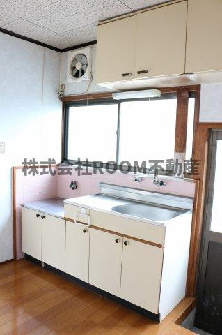 中原貸家のキッチン