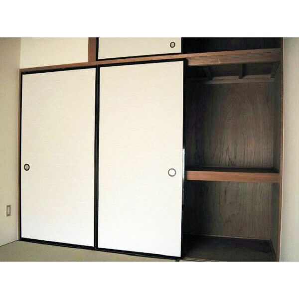 サープラス　Three　丘　E棟の収納