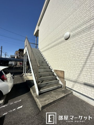 【エントランス】 | 愛コ－ポレ－ションカネタ