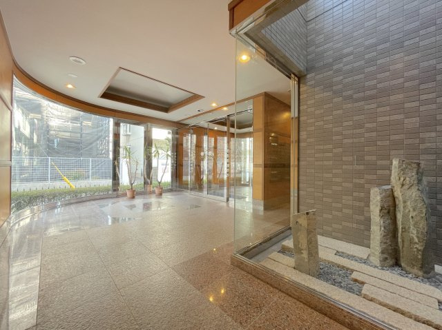 藤崎パーク・ホームズのエントランス