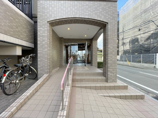 藤崎パーク・ホームズのエントランス