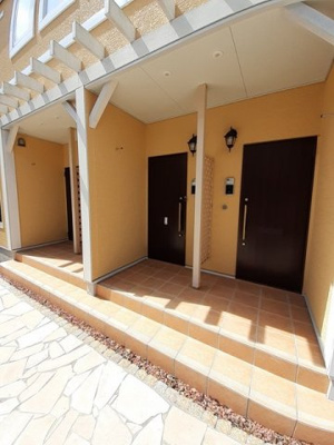 【エントランス】 | リアンＡ | 清潔なエントランスです