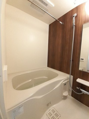 【浴室】 | リアンＡ | 落ち着いた空間のお風呂です