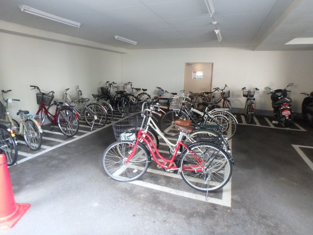 【その他共用部分】 | ラ・フォンテ甲東園 | 駐輪場