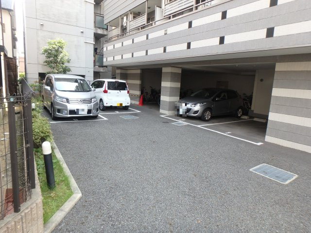 【駐車場】 | ラ・フォンテ甲東園 | カースペースがあります