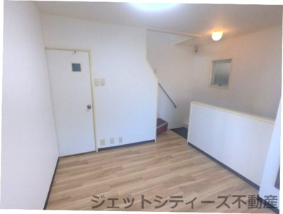 【居間・リビング】 | コインランドリー38長柄中ビル