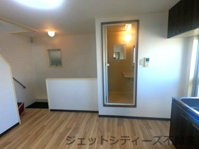 【居間・リビング】 | コインランドリー38長柄中ビル