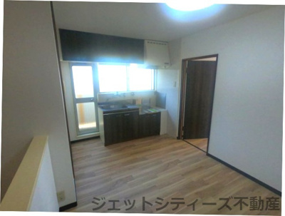 【居間・リビング】 | コインランドリー38長柄中ビル