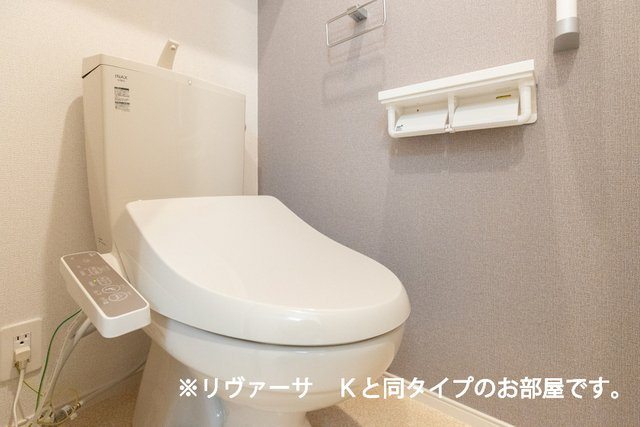 Ａｌｉｖｉｏ・ｃａｓａ　Ⅱのトイレ|清潔感のあるトイレです