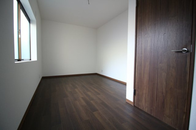 【洋室】 | 二葉町4丁目貸家