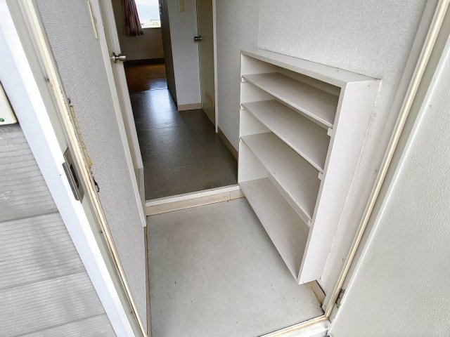 サンハイツ南原Aの玄関