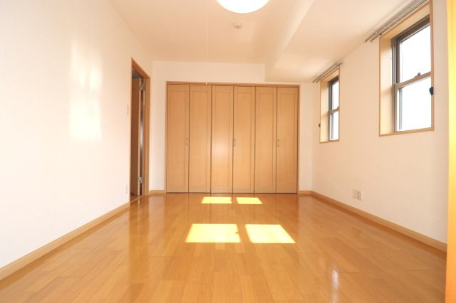 ヴィラコートSEIの洋室|使い勝手のいい洋室です