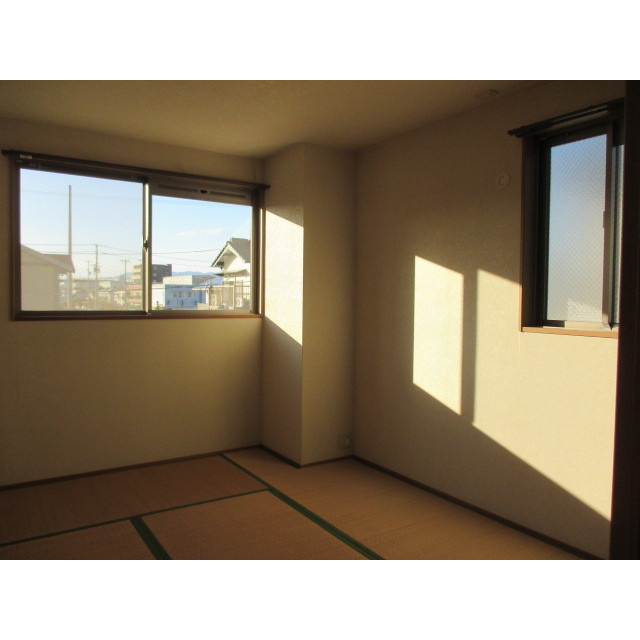 フィネス高須の和室|畳の上でゆっくりとくつろげる和室です