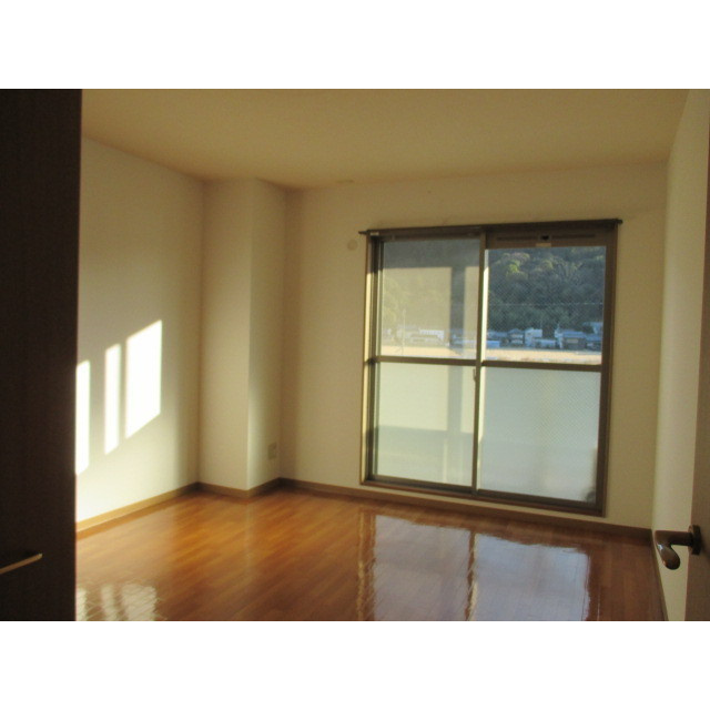 フィネス高須の洋室|コンパクトで使いやすい洋室です