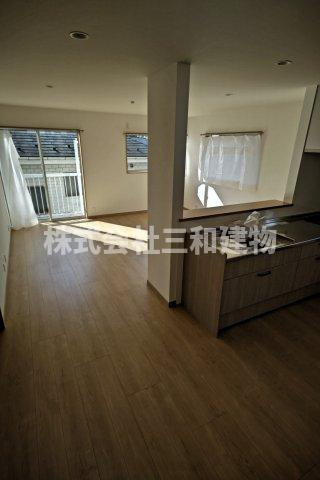 ホワイトヒルの居間・リビング