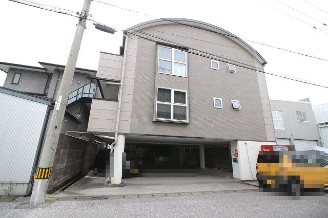 貮室邸マンション