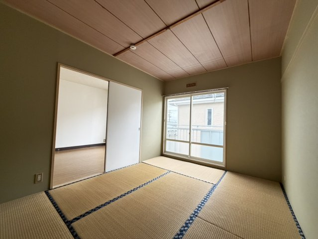 プルミエーム泉の和室
