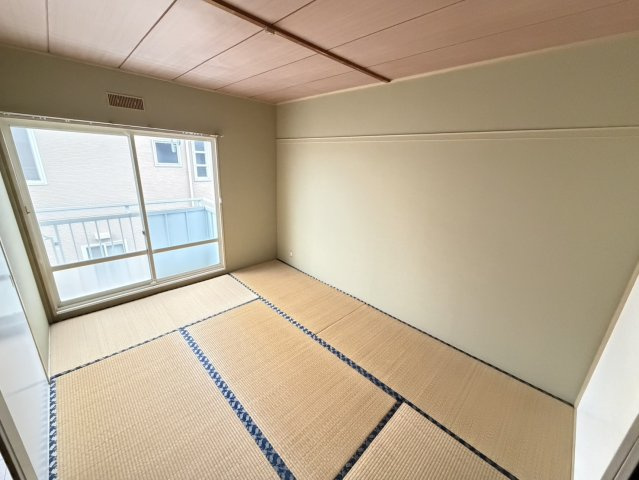 プルミエーム泉の和室