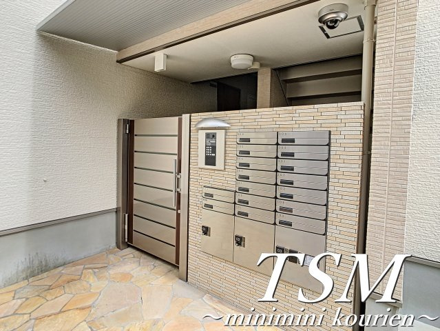 フジパレス萱島桜園町のエントランス|オートロック付き