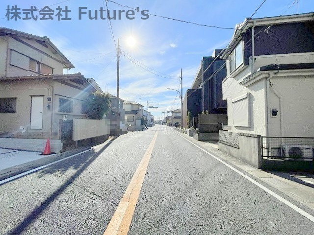 三郷市早稲田7丁目　新築戸建　全1棟の前面道路含む現地写真|前面道路の写真になります。