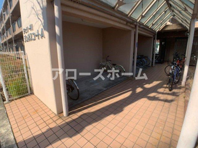 【ロビー】 | ジュネスコートA | ※室内写真はリフォーム前です
