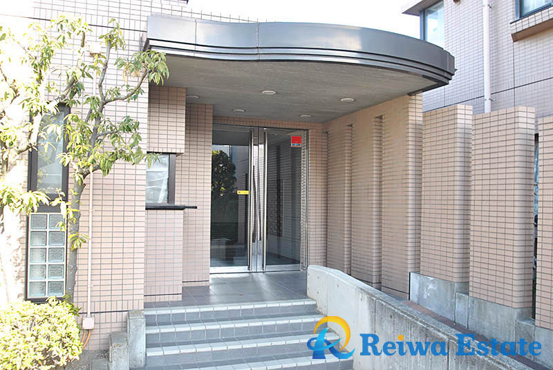 ディアハイム茅ヶ崎のエントランス