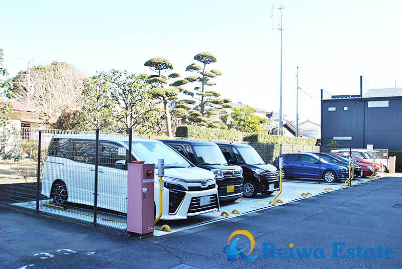 ディアハイム茅ヶ崎の駐車場