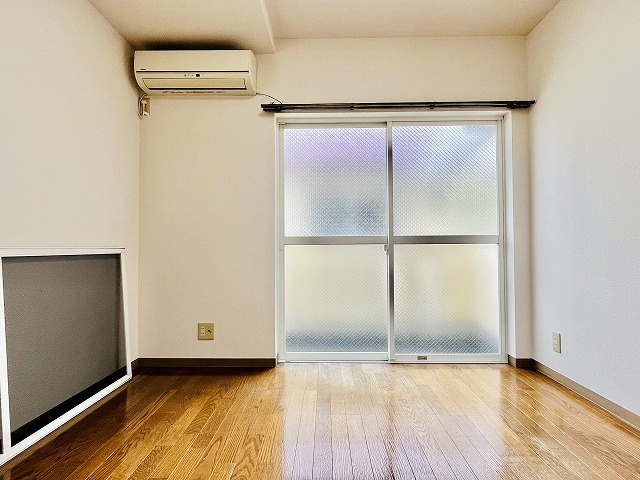 エトワール山本の洋室|広々とした洋室です