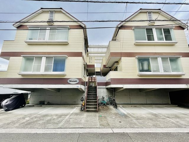 エトワール山本の外観|外観は落ち着いています