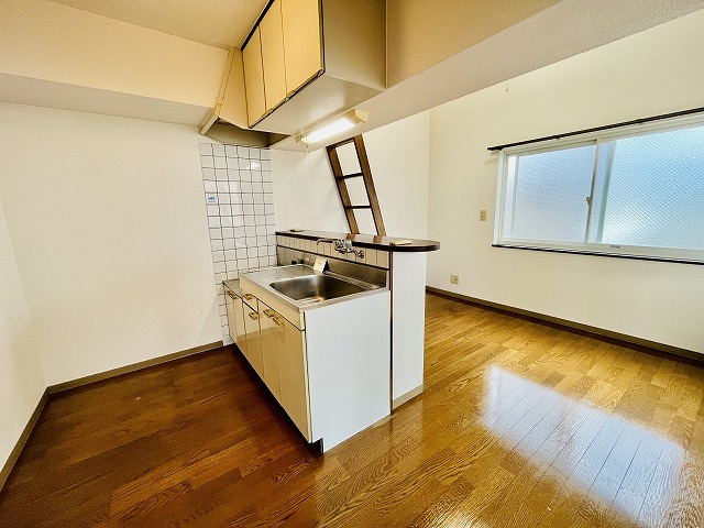 エトワール山本の居間・リビング|ゆったりとした居間です