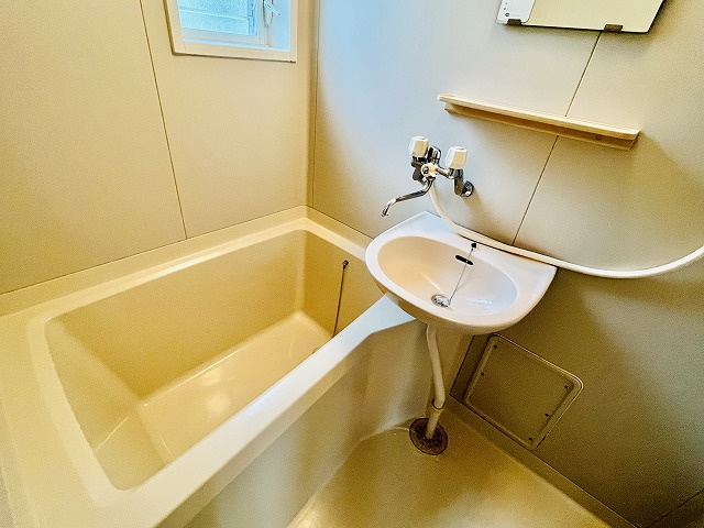 エトワール山本の浴室|落ち着いた空間のお風呂です